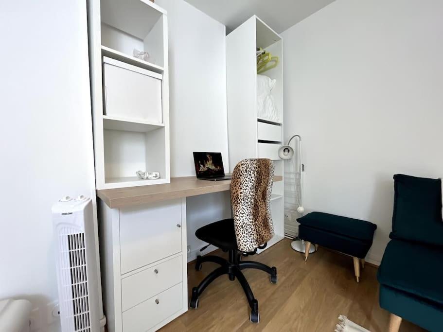 Le Studio Des Sablons-2 Pers-150M Place Du Marche Fontainebleau Zewnętrze zdjęcie